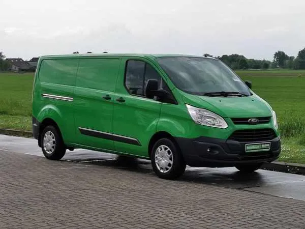 Ford Transit Custom 2.0 TD L2H1 TREND Image 4